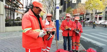 关爱城市美容师，发放劳保用品暖寒冬